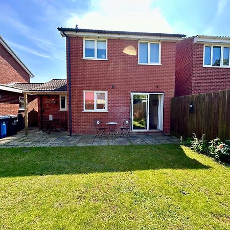 Beautiful House In South Cambridge, 14-Min Drive To The City Centre, Free Parking, No Sofabeds, Sleeps 6 Dış mekan fotoğraf