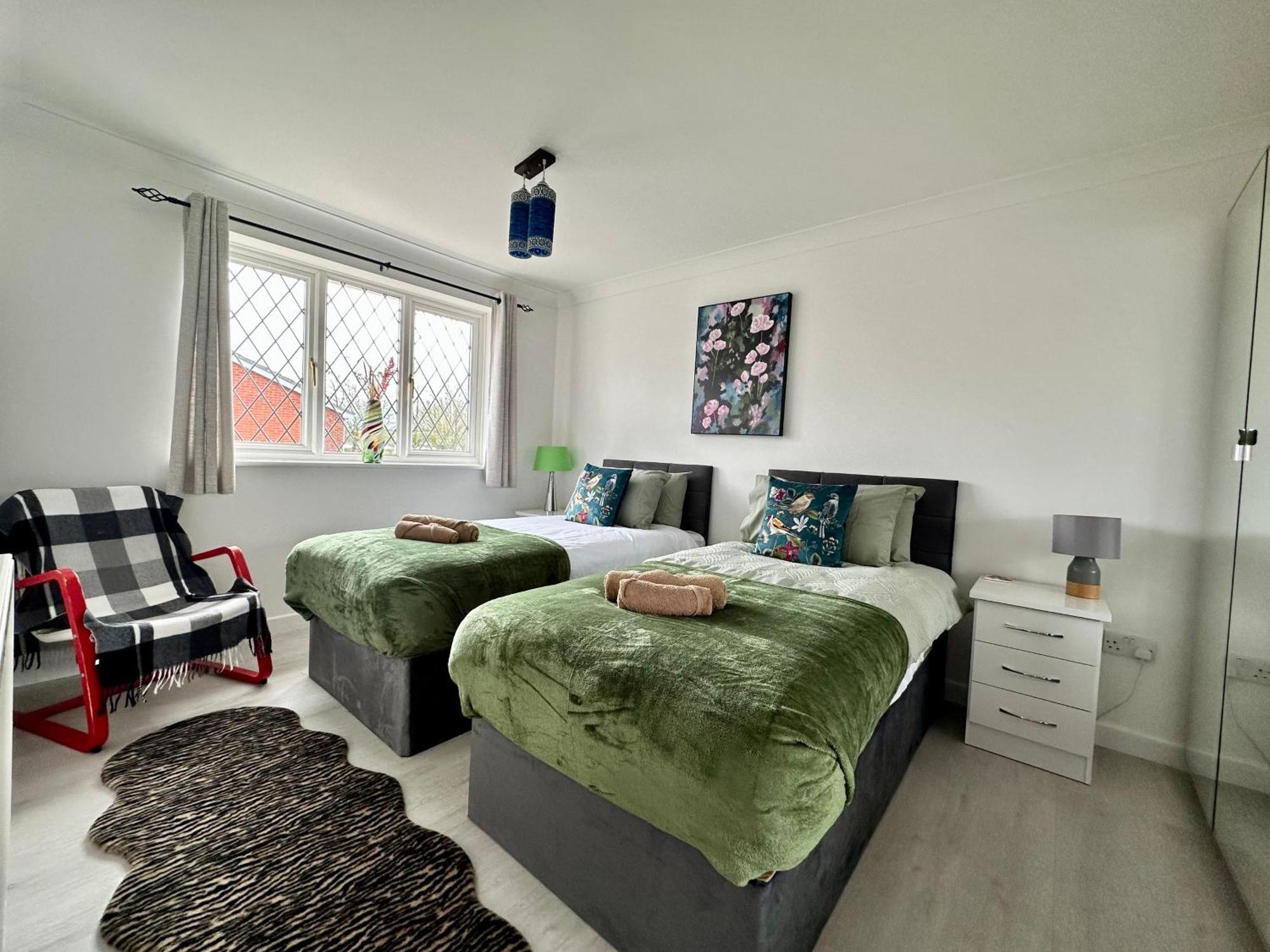 Beautiful House In South Cambridge, 14-Min Drive To The City Centre, Free Parking, No Sofabeds, Sleeps 6 Dış mekan fotoğraf
