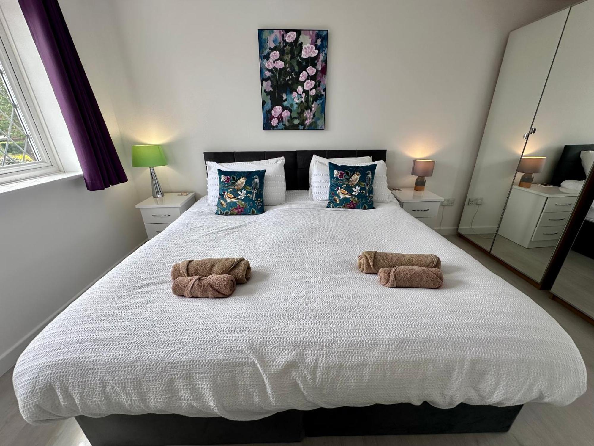 Beautiful House In South Cambridge, 14-Min Drive To The City Centre, Free Parking, No Sofabeds, Sleeps 6 Dış mekan fotoğraf